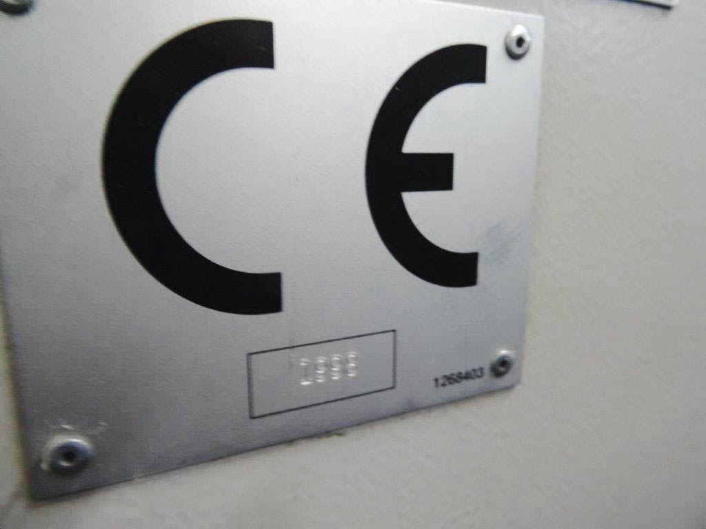 Used Cincinnati Milacron Sabre 750 - Vertical Machining Center - 1998