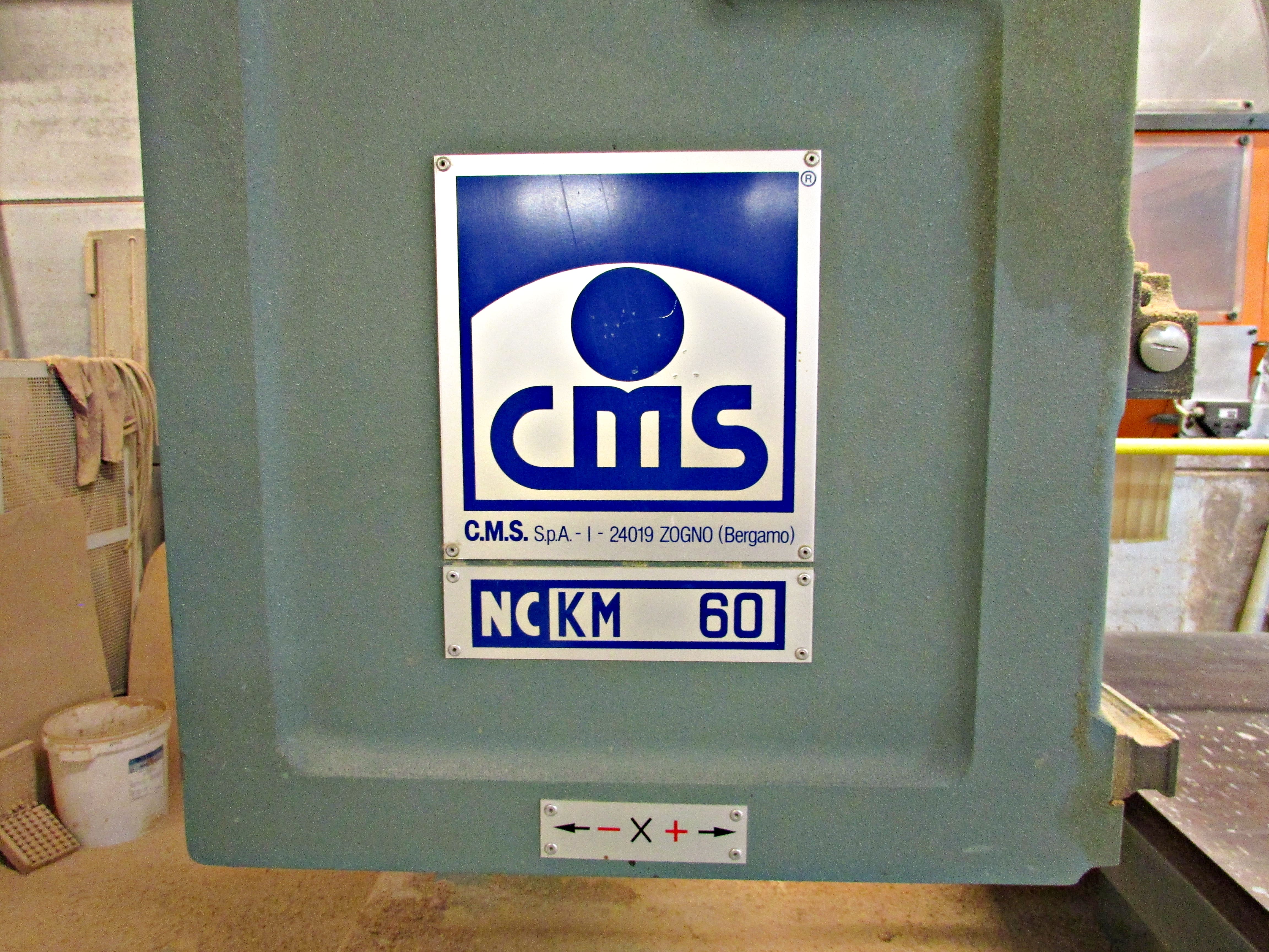 Usado CMS KM60 R8 - Centros de mecanizado CNC - 1999