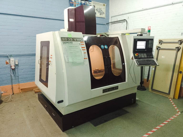 Gebruikt Chevalier VMC 2033 I Verticale Bewerking Centrum I 1998