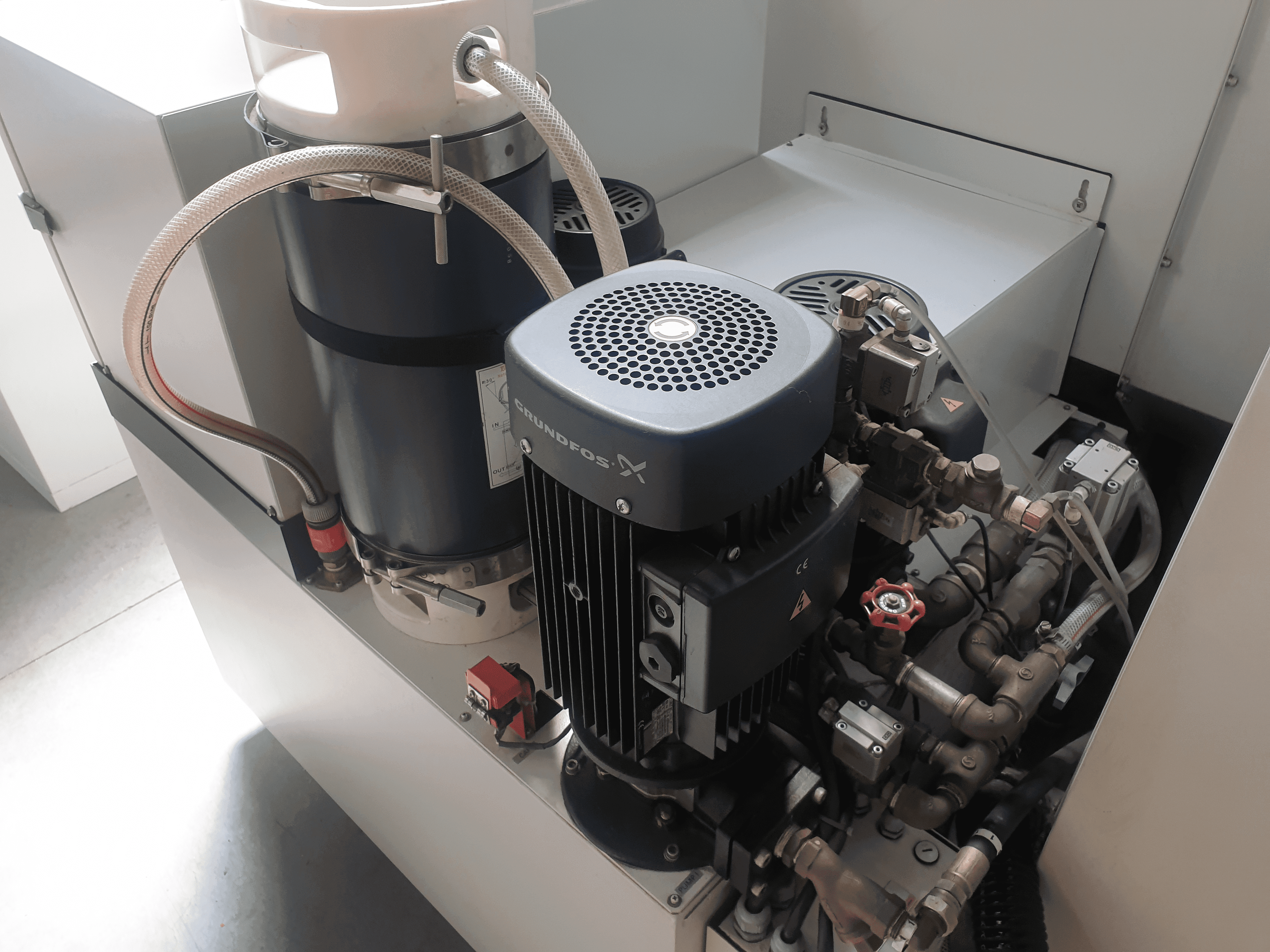 Used Fanuc Robocut a-0iC - A04B - Wire EDM - 2006