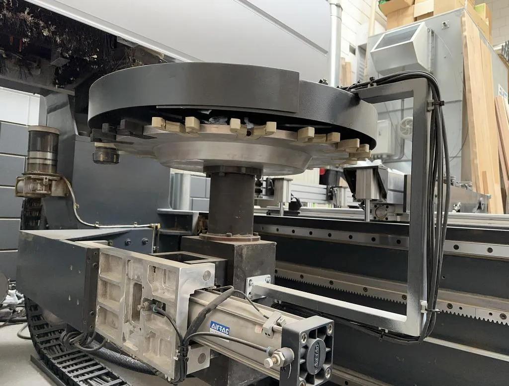 Usado Centro de Mecanizado CNC Holztech Evolution C 3.2 I