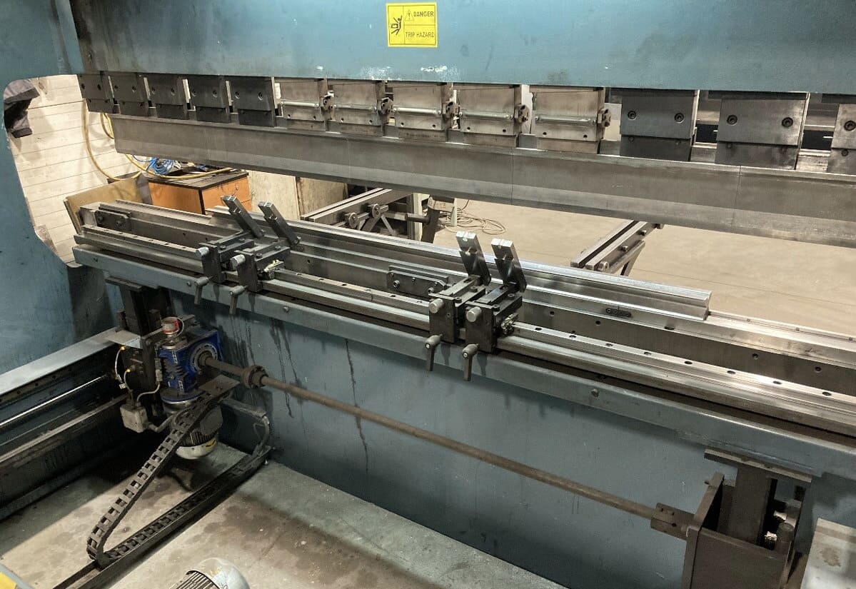 Usado Durma AD-R 30175 - Prensa plegadora - 2013