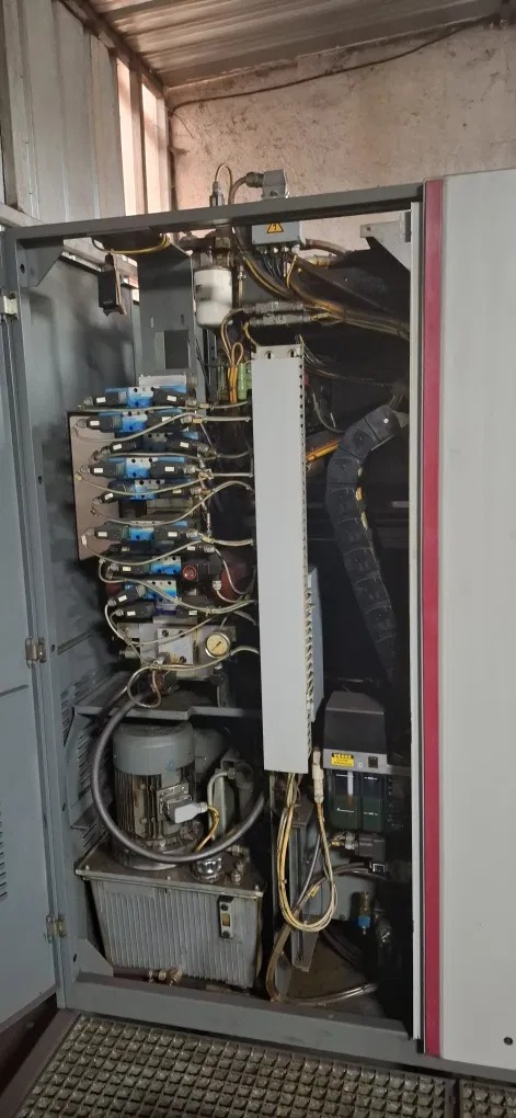 Used Deckel Maho MH 800C I Vertical Machining Center