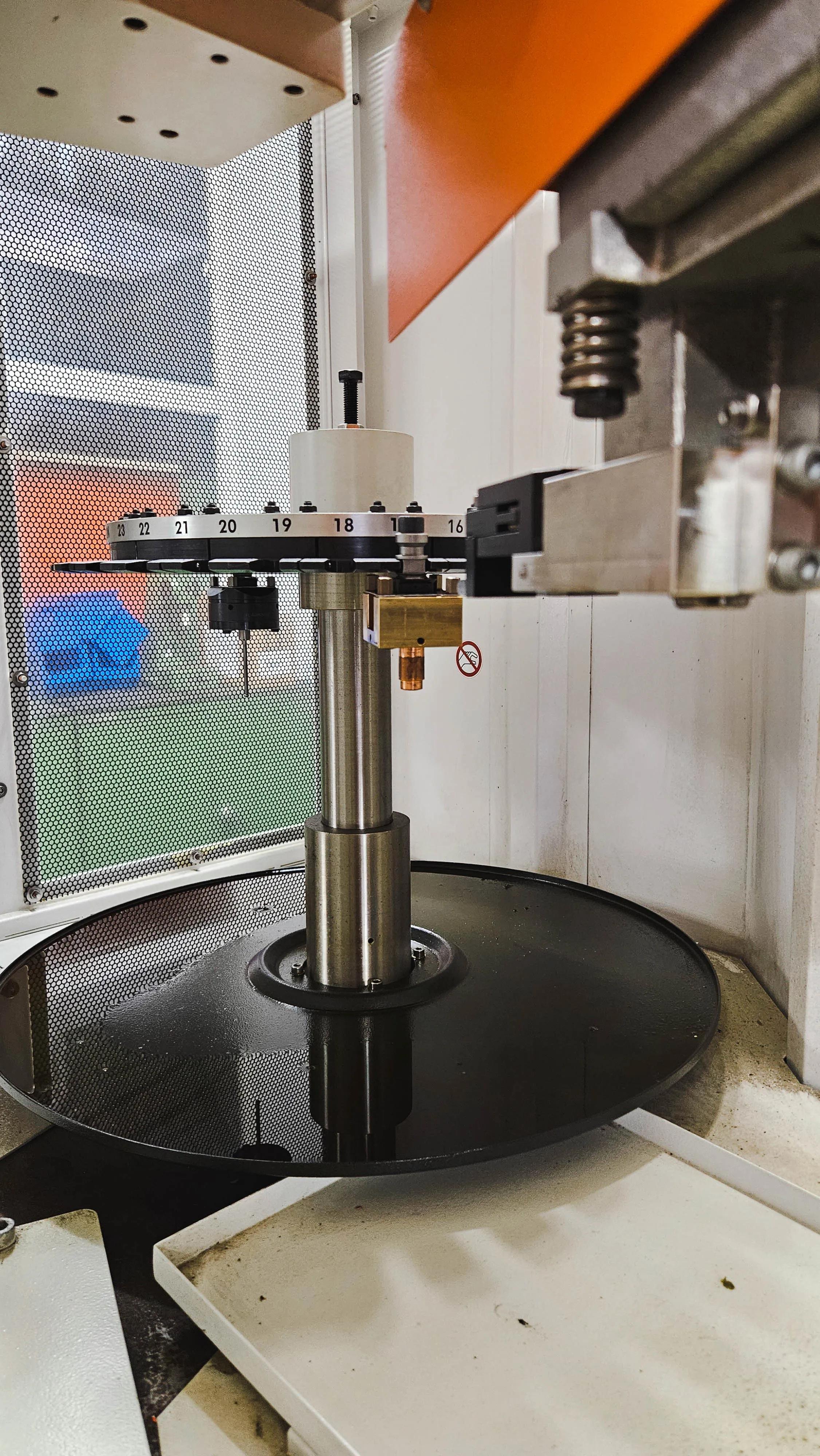 Gebruikt Agie Charmilles Formulier 200 mS I Die Sinking EDM I 2012