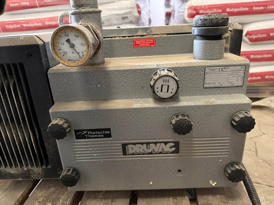 Used SCM Record 110 TV I CNC Machining Center I 2004