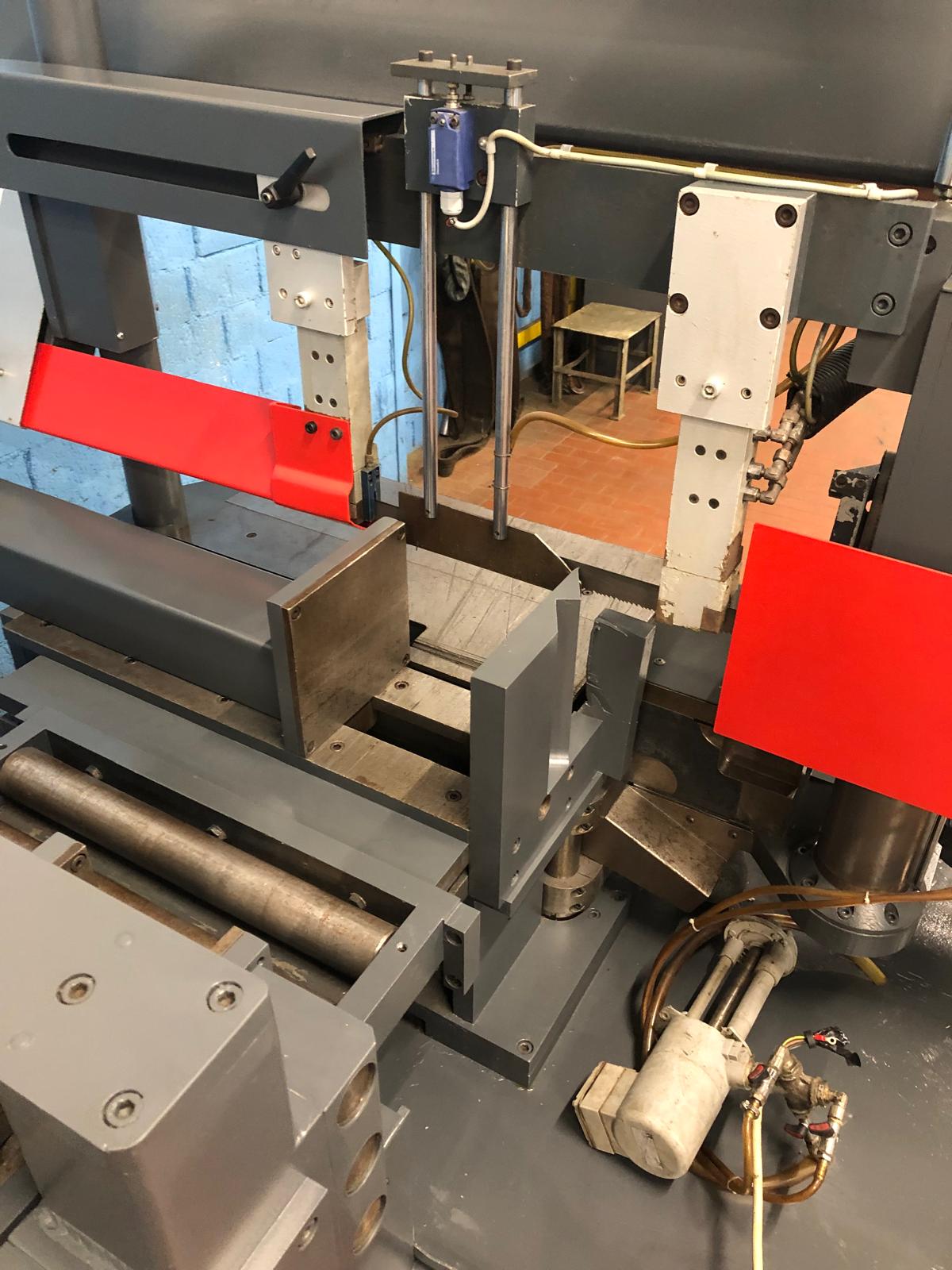 Used Klaeger HBA S 500 I Band Saw I 2011