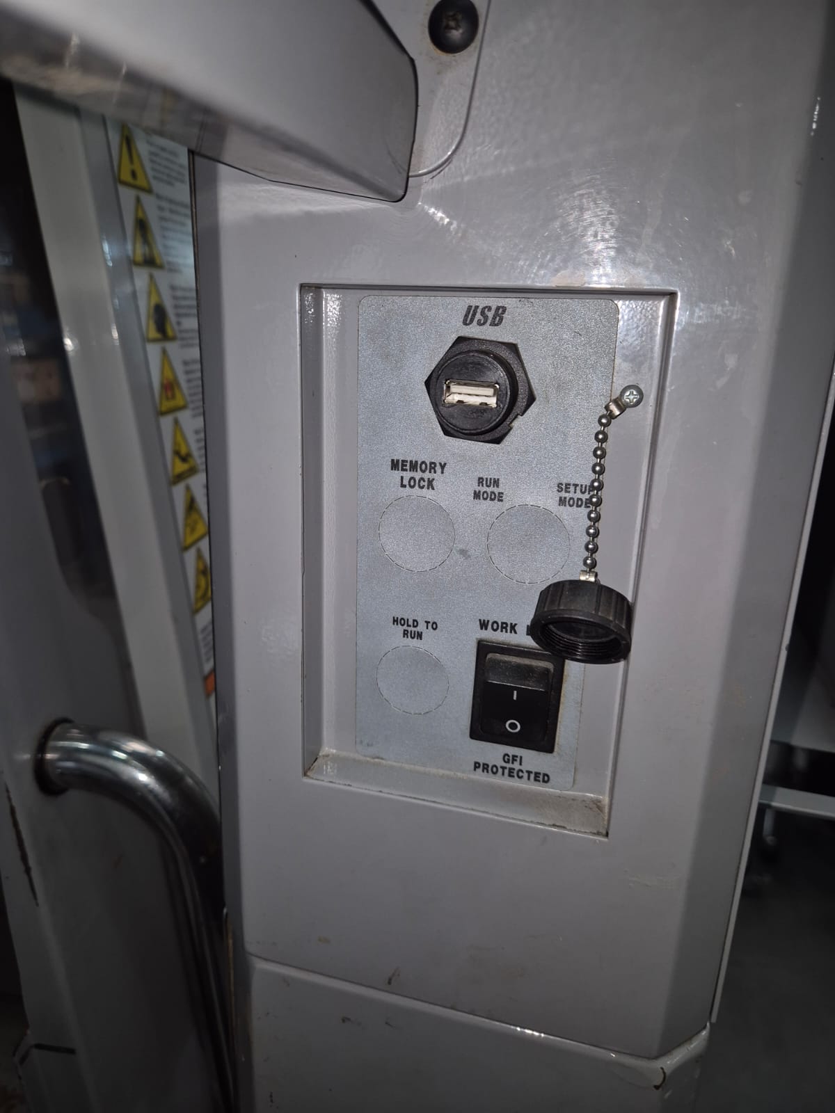 Used Haas VM-2HE I Vertical Machining Center I 2003