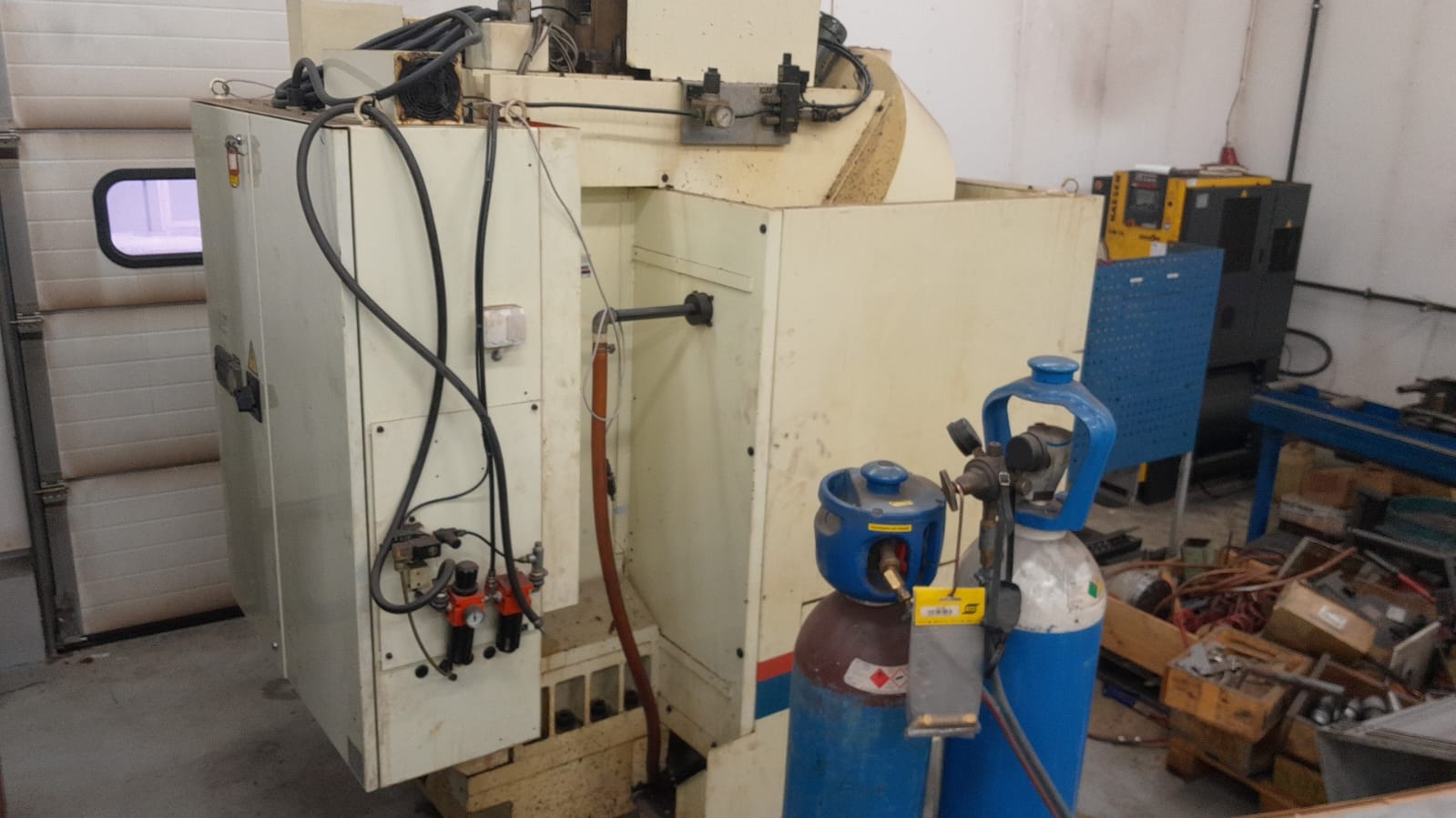 Used Takisawa MAC-V1E I Vertical Machining Center