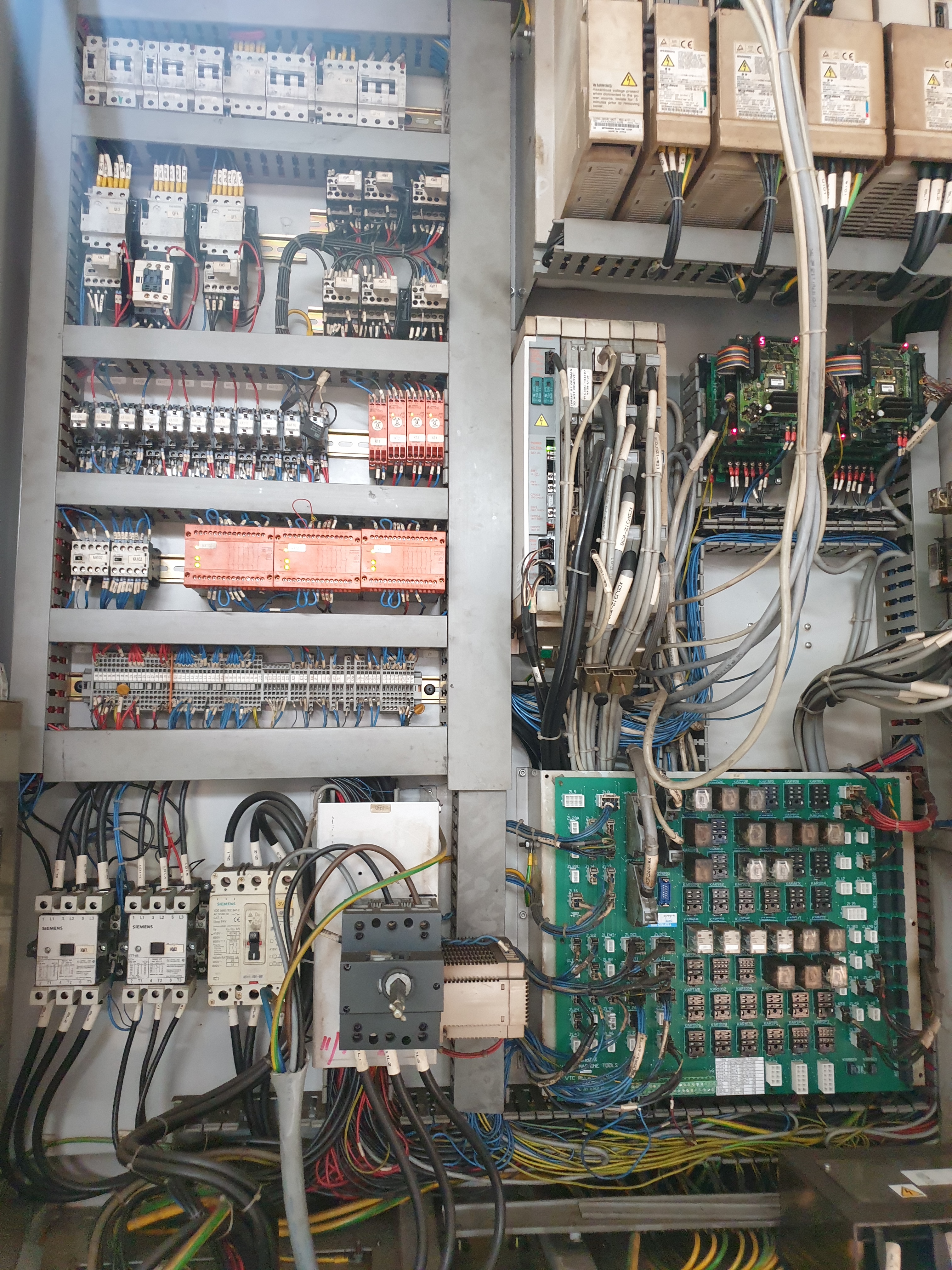 Gebruikt MAZAK VTC 30 C