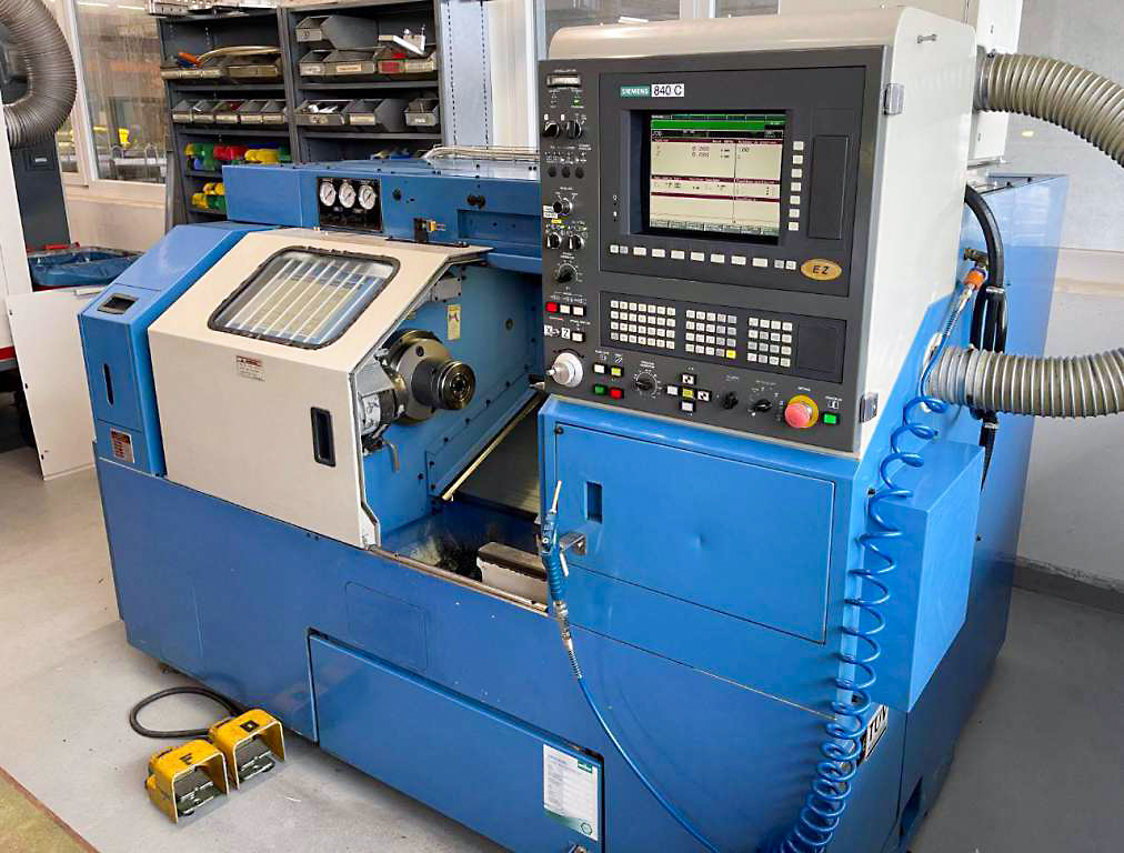 Gebruikt Hyundai HIT-18S - CNC Draaibank - 1995