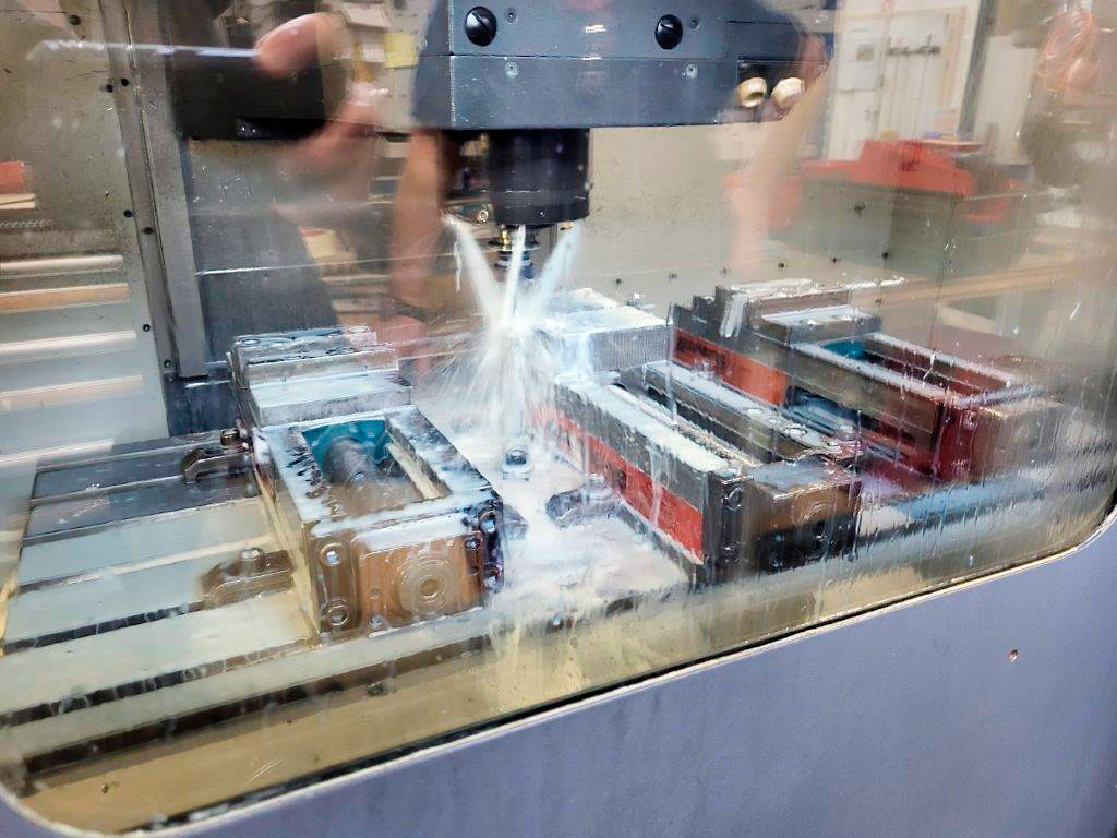 Gebruikt Mori Seiki NV 5000 - Verticale Bewerkingscentra - 2005