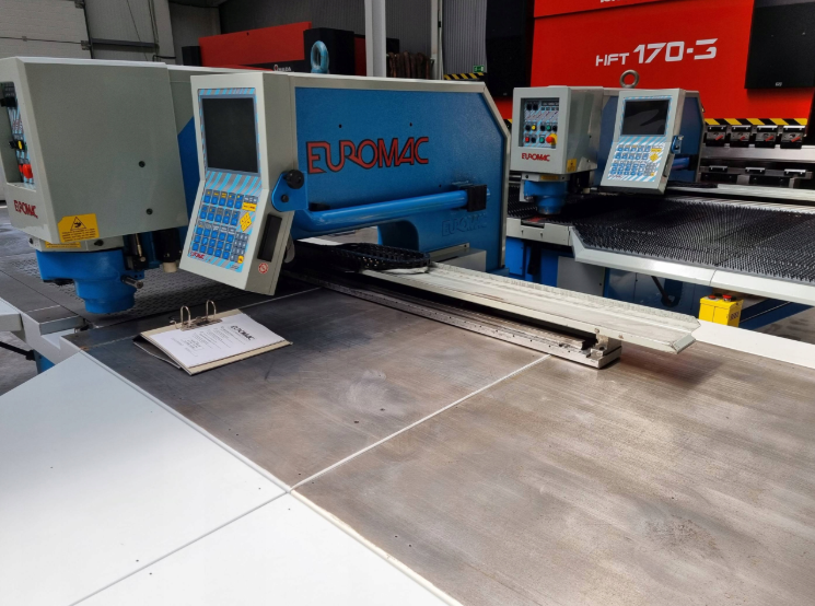 Used Euromac CX 1000/30 I Punching Machine