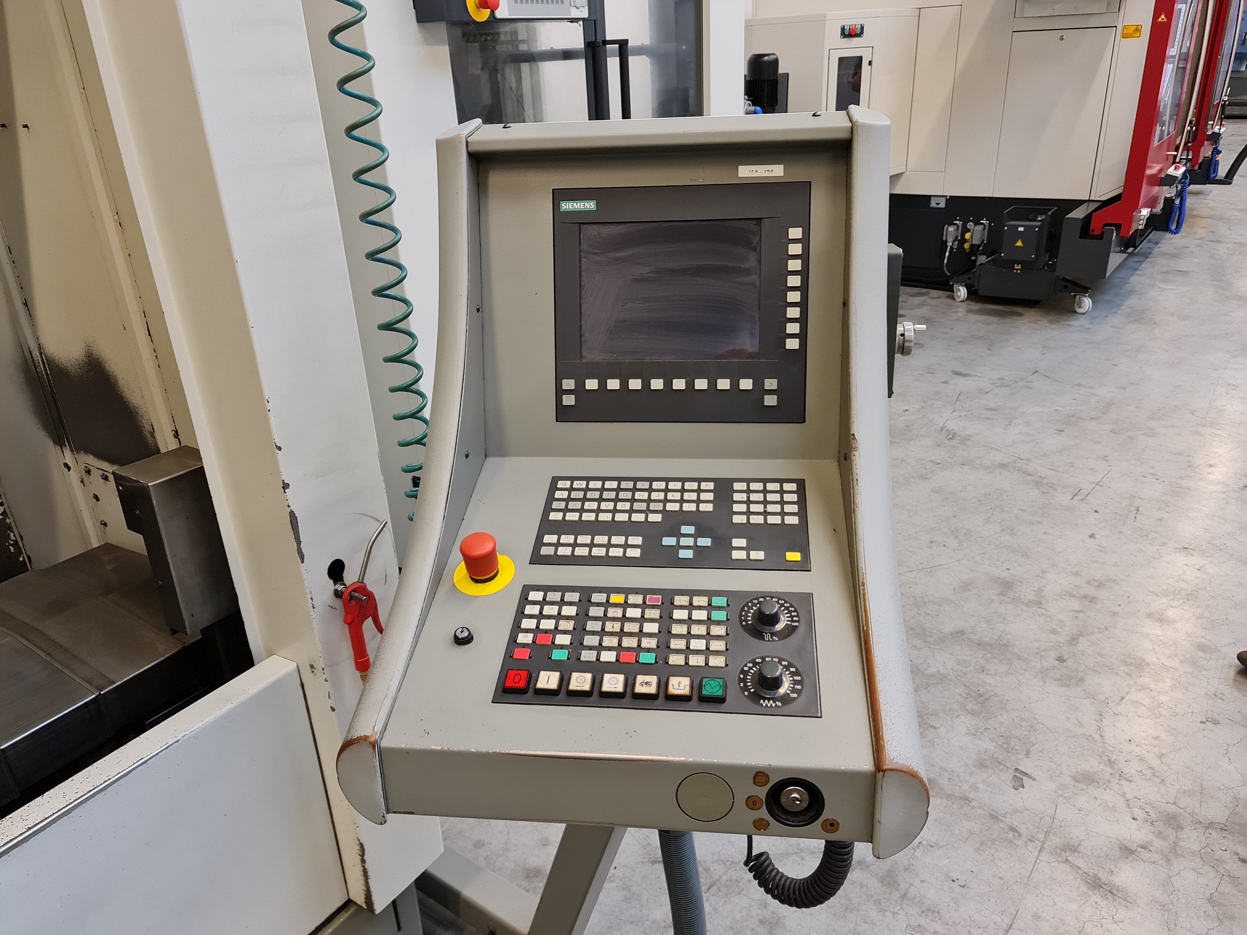 Used DECKEL MAHO DMC 63 V