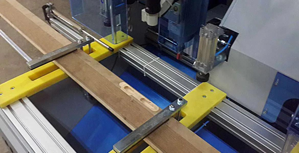 Ozgenc Makina WD 500 I Automatische Deursleuf Hinge Slot Opening Router Machine