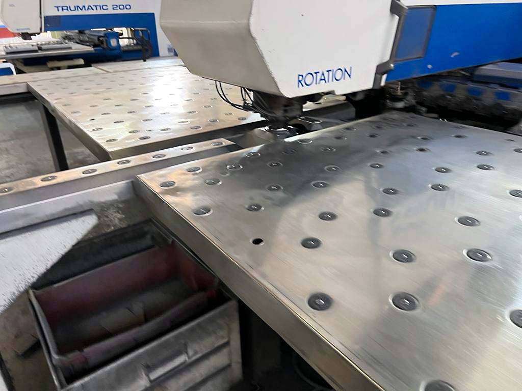 Gebruikt Trumpf Trumatic 200 - Ponsmachine - 1998