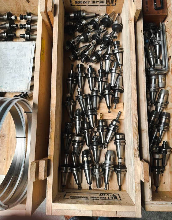 Used Victor Vcenter-80 - Vertical Machining Center