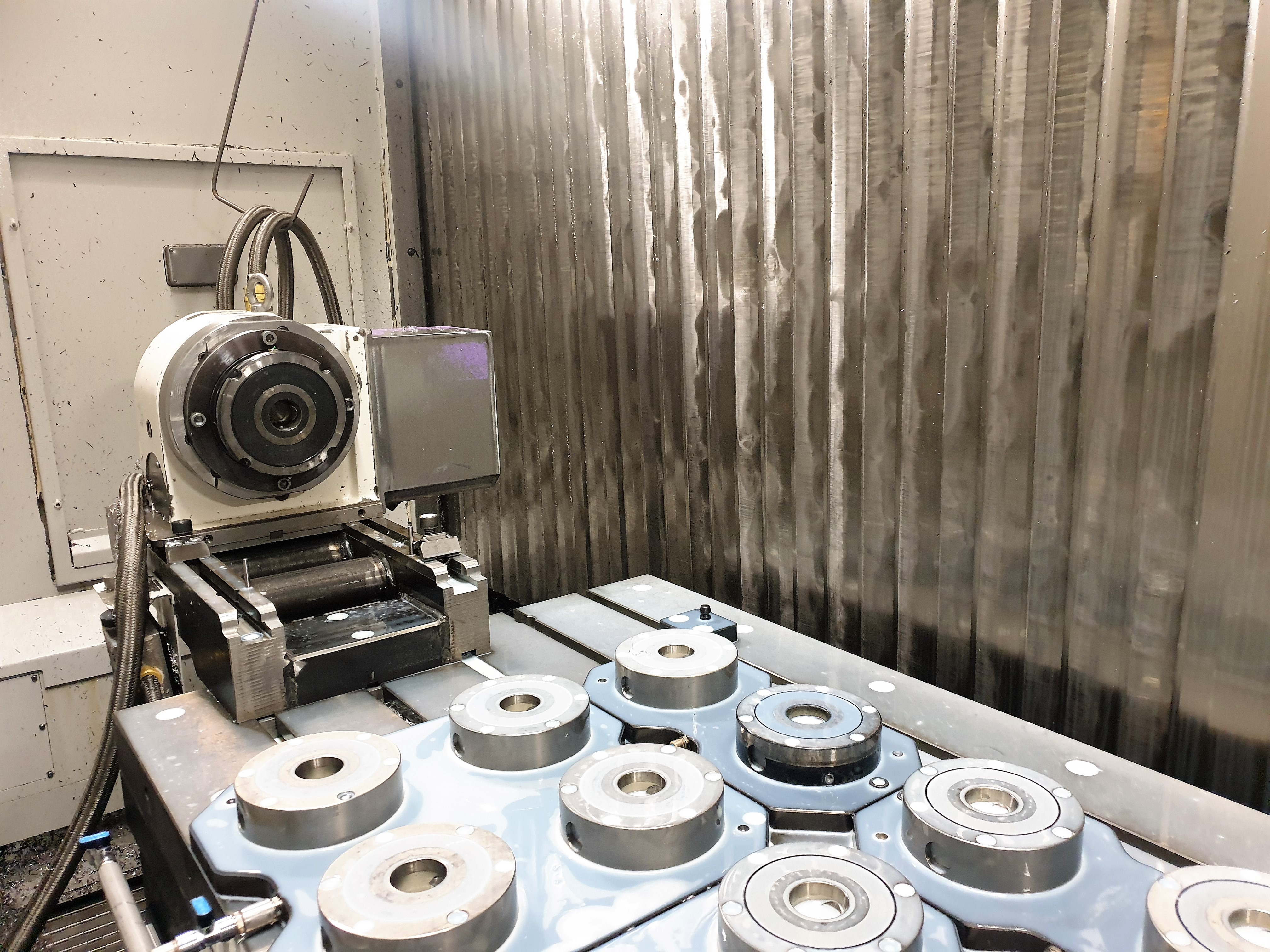 Usado Centro de Mecanizado Vertical MAZAK VTC - 300C - II - 2005