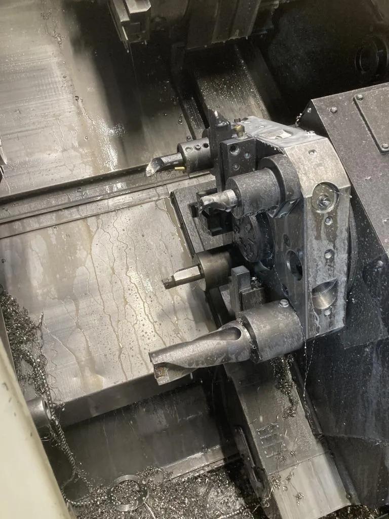 Gebruikt Okuma LU300-M I CNC Draaibank