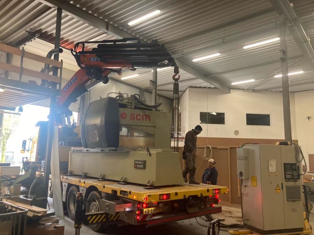 Used SCM Record 2 I CNC Machining Center