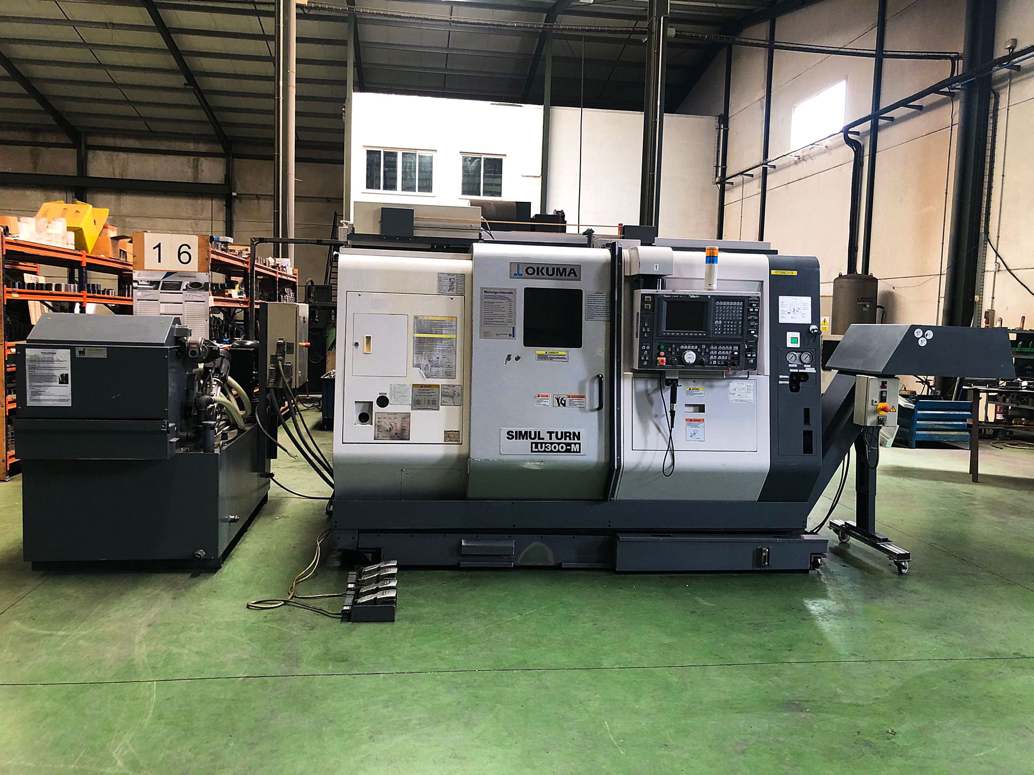 Gebruikt Okuma LU 300 M - CNC Draaibank - 2005