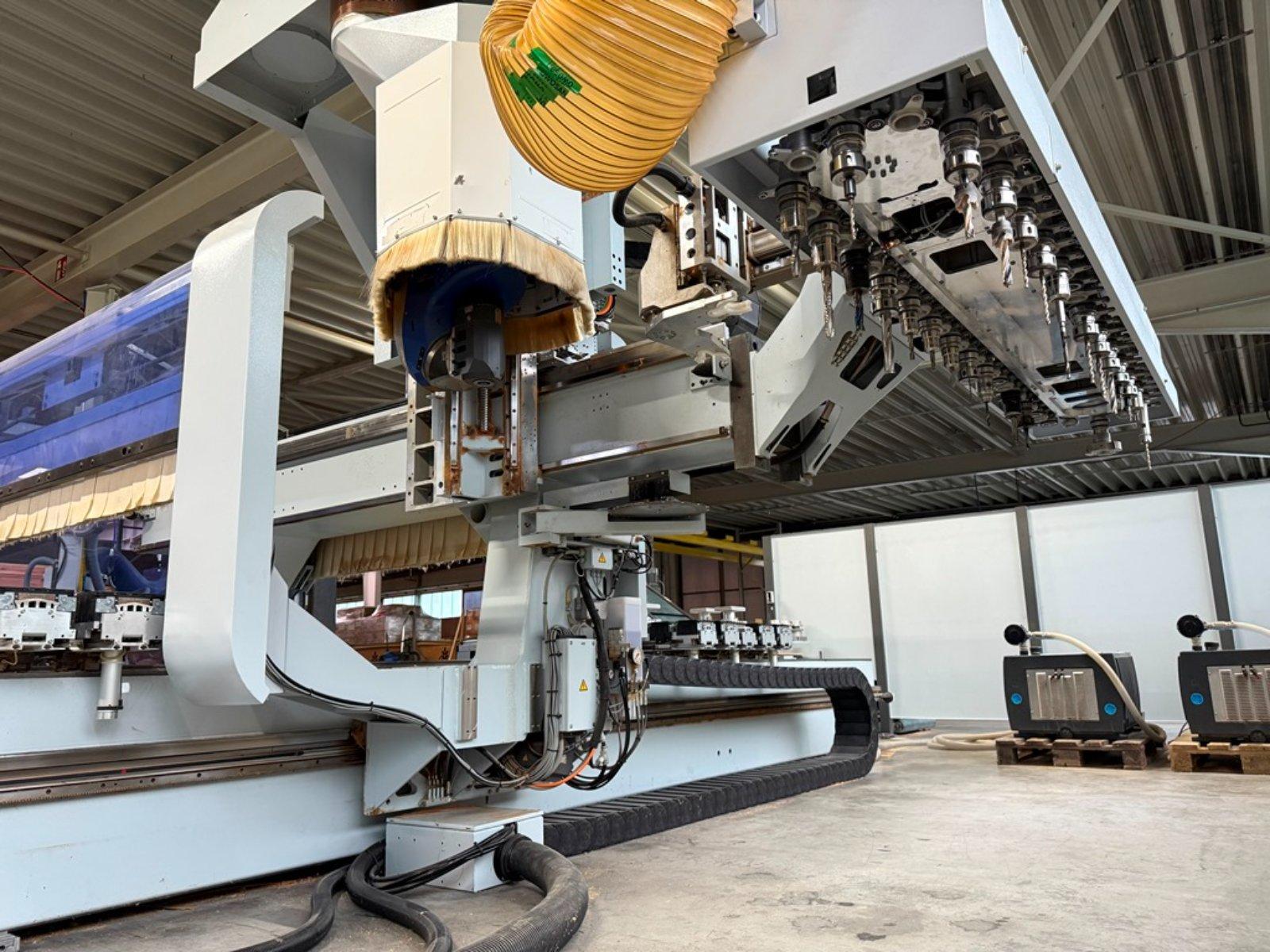 Used Homag Profi BMG 511/60/12/F/AP I CNC Machining Center I 2011