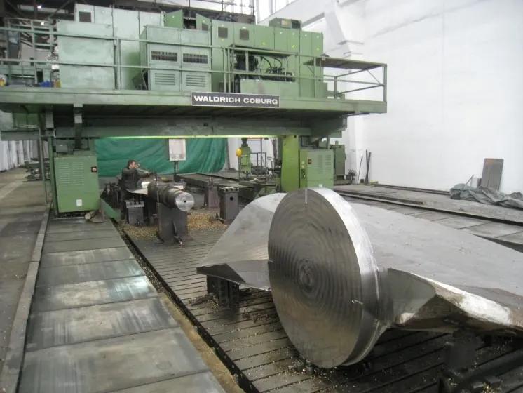 Usado Máquina de Fresado Portal CNC Waldrich Coburg 17-10 GMF 450 I