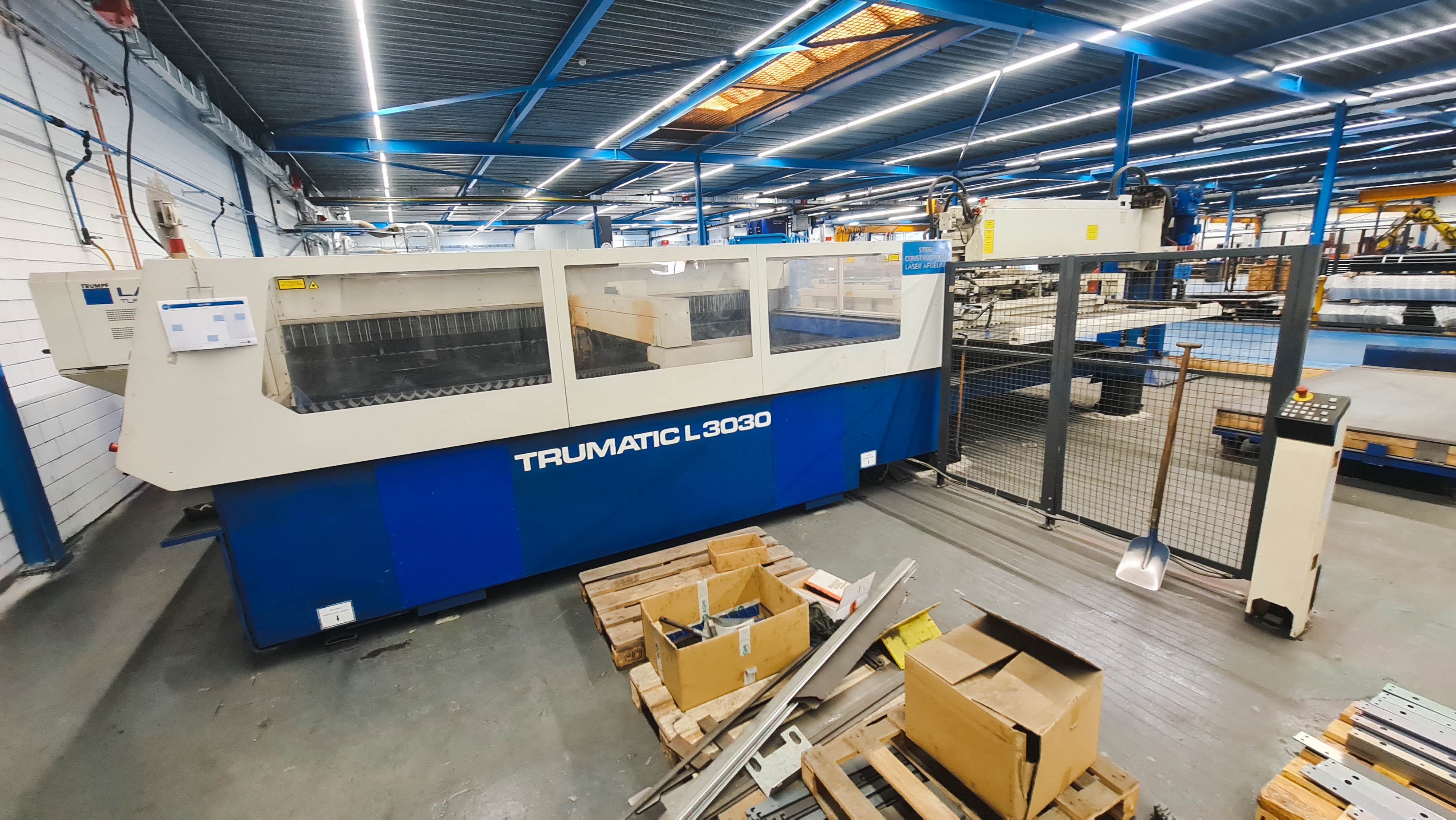 Usado Corte por láser Trumpf Trumatic L3030 I 2001