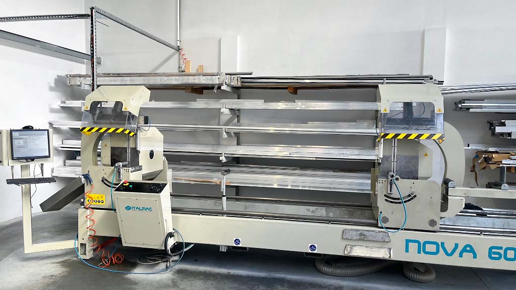 Usado Italmac Nova 600 C - Sierra de doble inglete - 2013