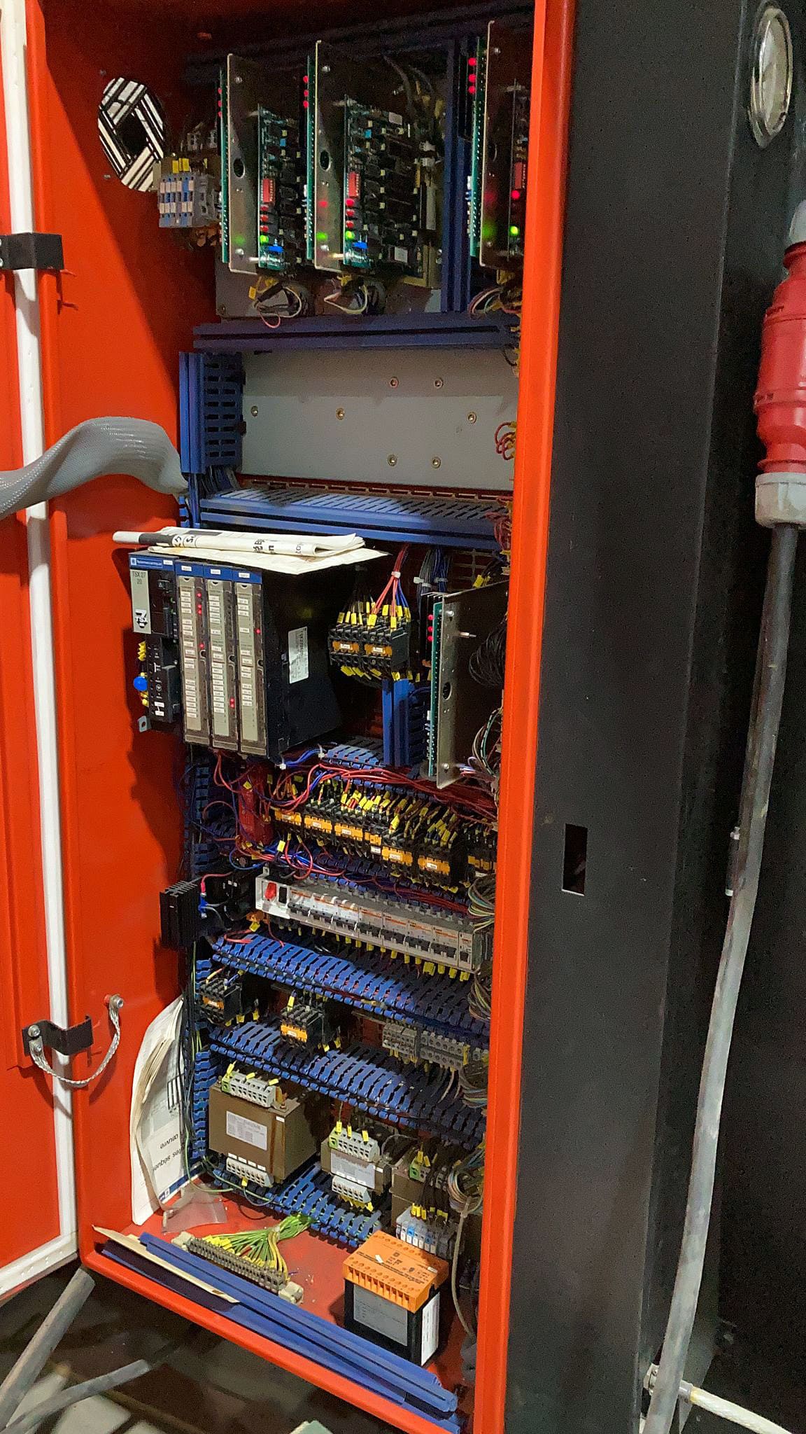 Gebruikt Amada ITPS 5020 - Persen - 1990