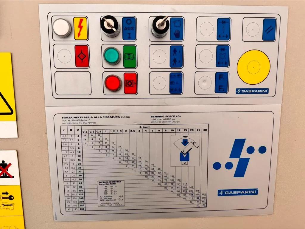 Usado Prensa de Pliegue Gasparini XB 140 I