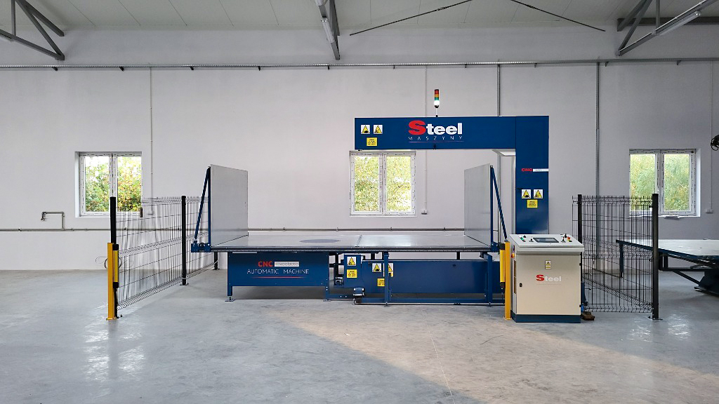 Usado Steel Maszyny CNC 1400 - Máquina de Corte de Espuma - 2023