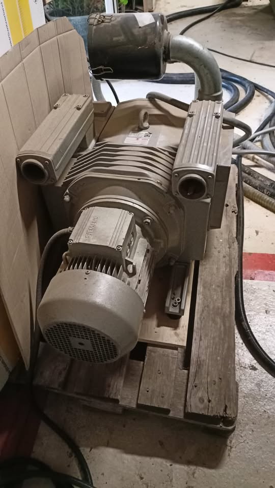 Used SCM Record 220 I CNC Machining Center I 1999