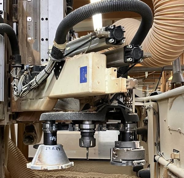 Used SCM Record 240 TV I CNC Machining Center I 2000