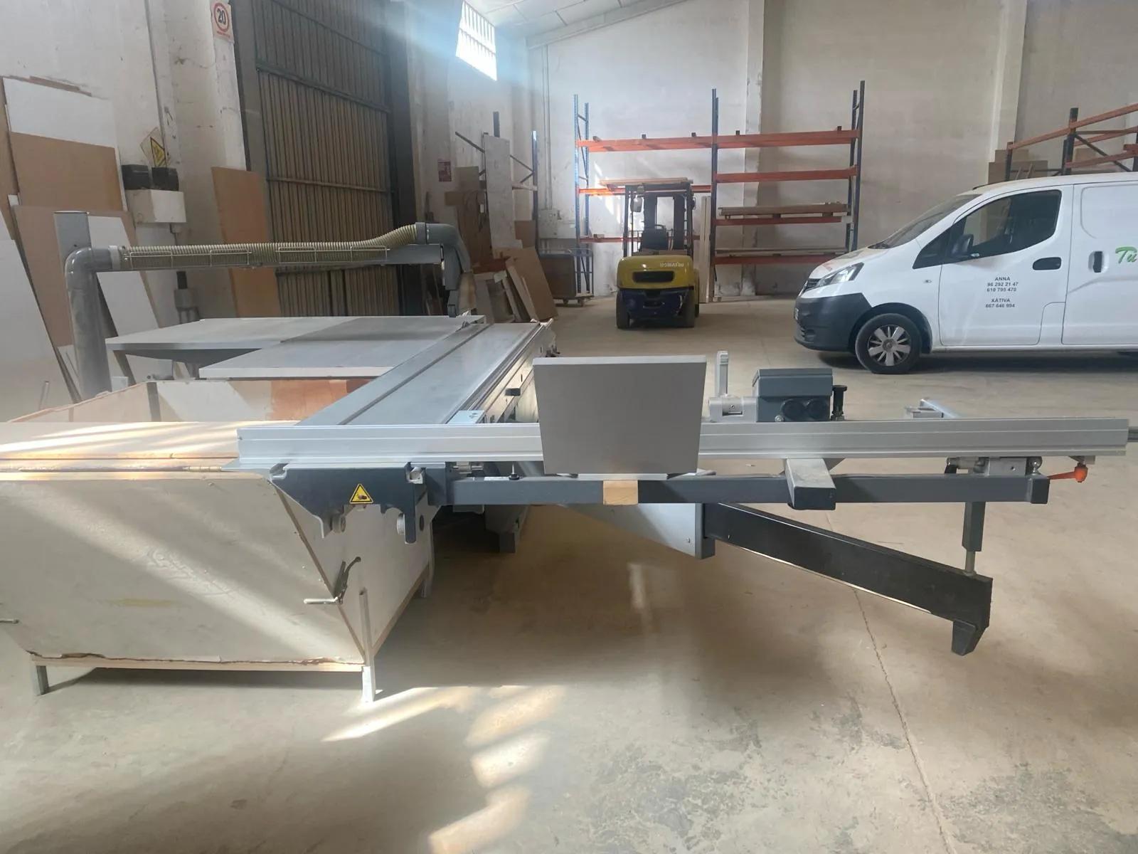 Usado Sierra de Mesa Deslizante Altendorf F45 I