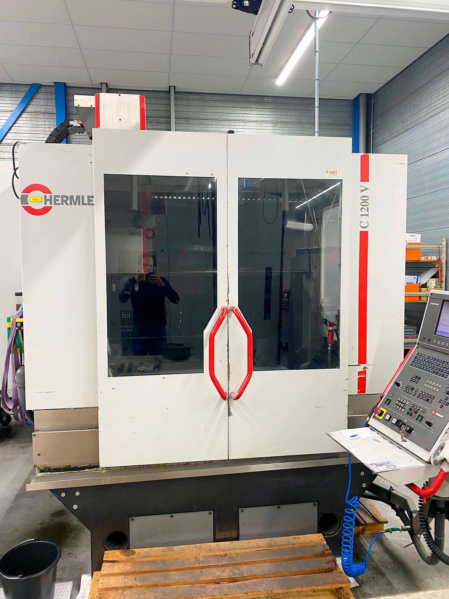 Gebruikt Hermle C1200V - Verticaal bewerkingscentrum - 1999