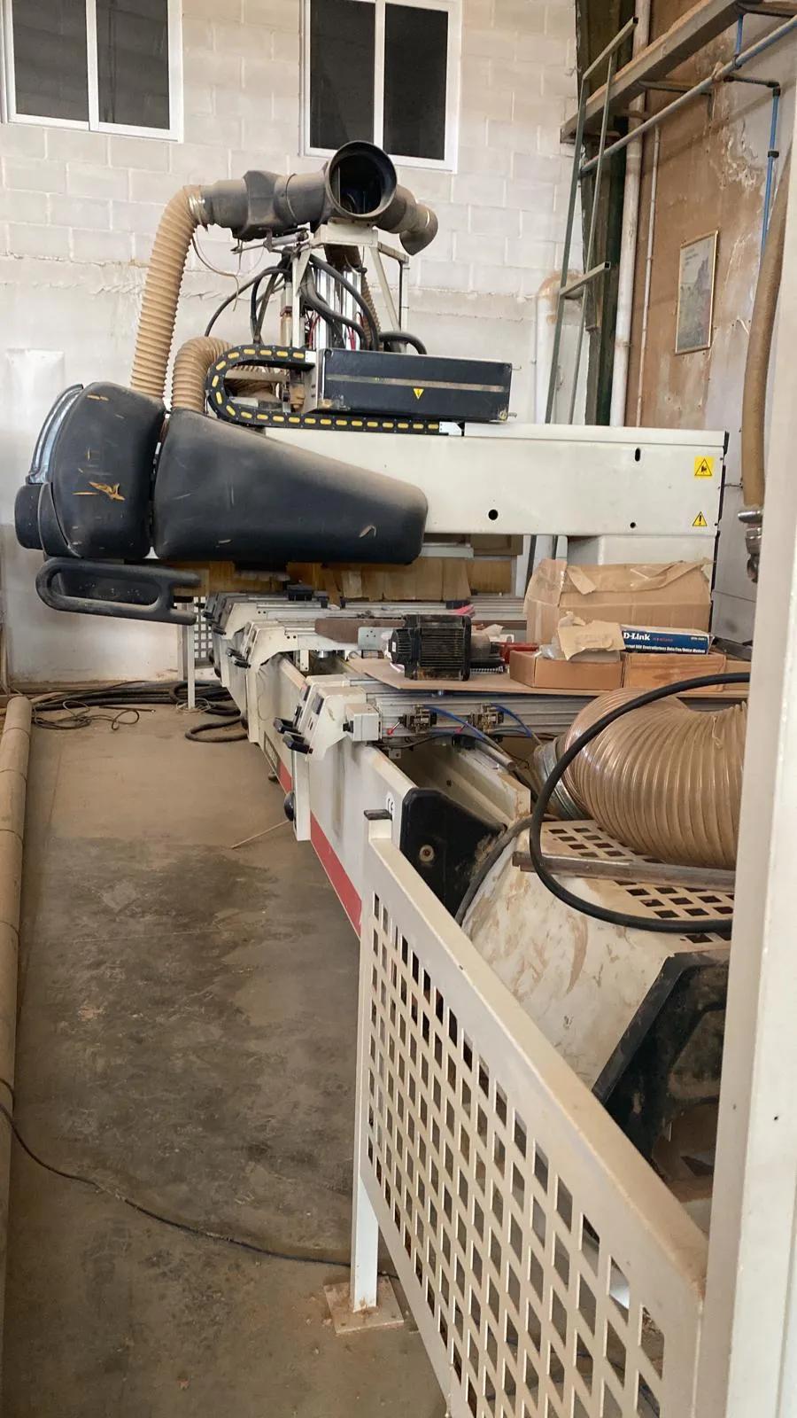 Usado Centro de mecanizado CNC Morbidelli Author 600 KXL I 2001