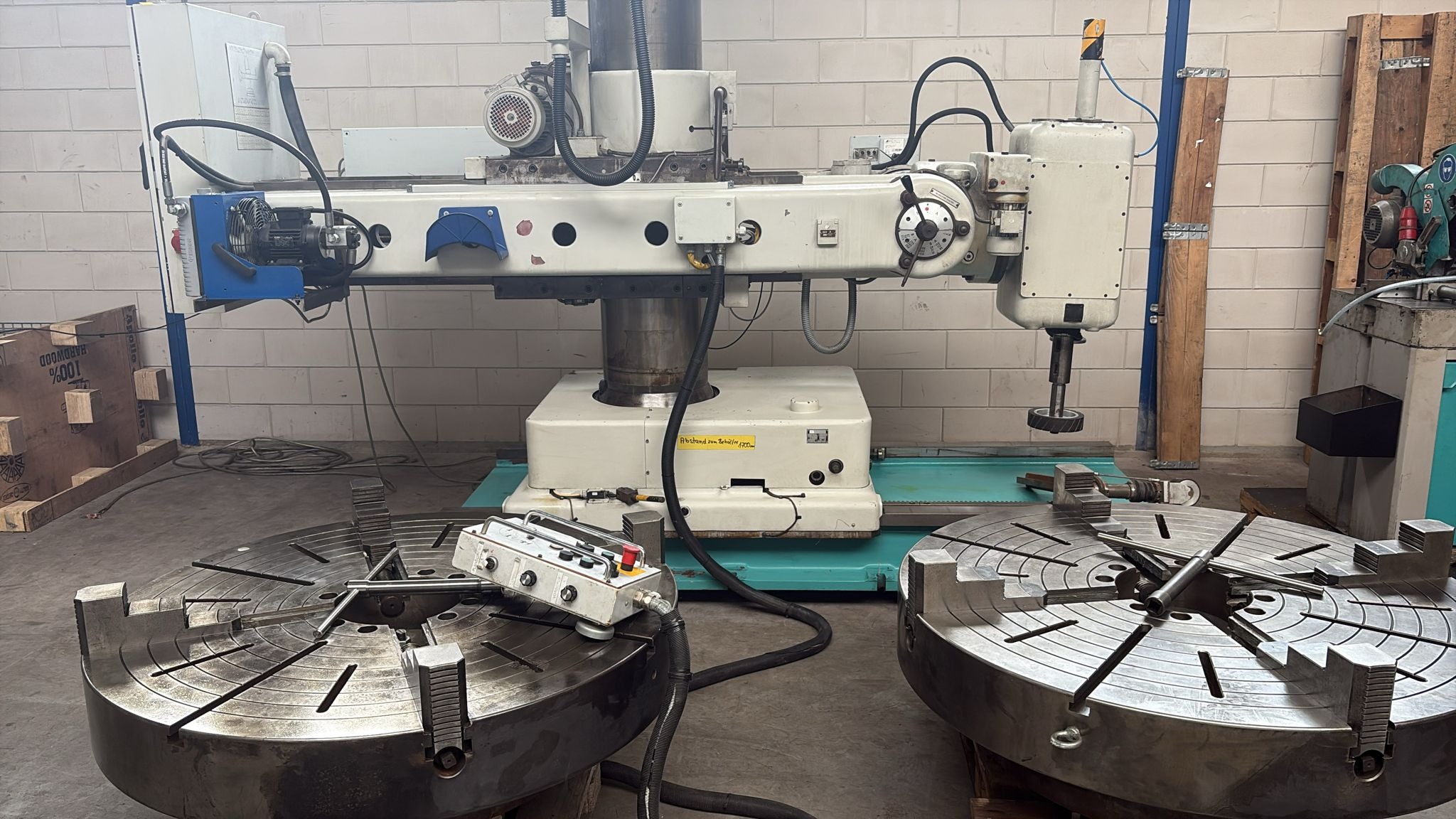 Used Kovosvit VOM 50 I Radial drilling machine I 2000