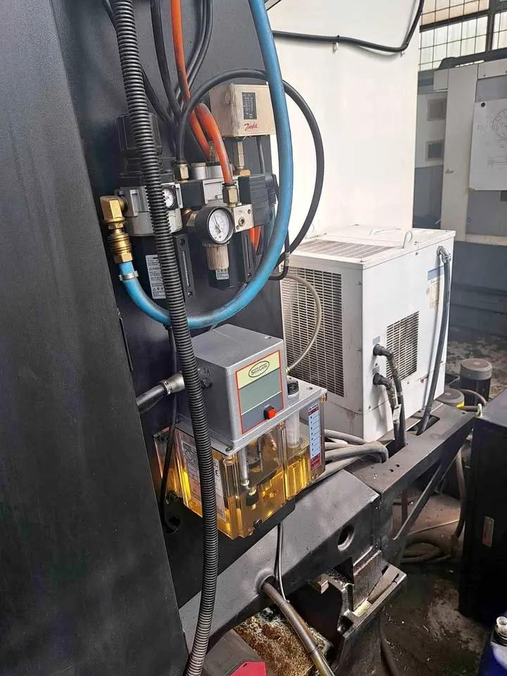 Gebruikt Hartford LG-1000AP I Verticale Bewerkingcentrum
