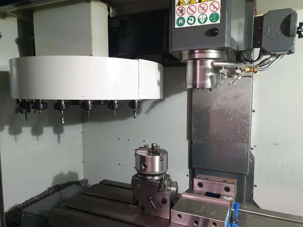 Usado Haas Super Mini Mill 2 I Centro de Mecanizado Vertical