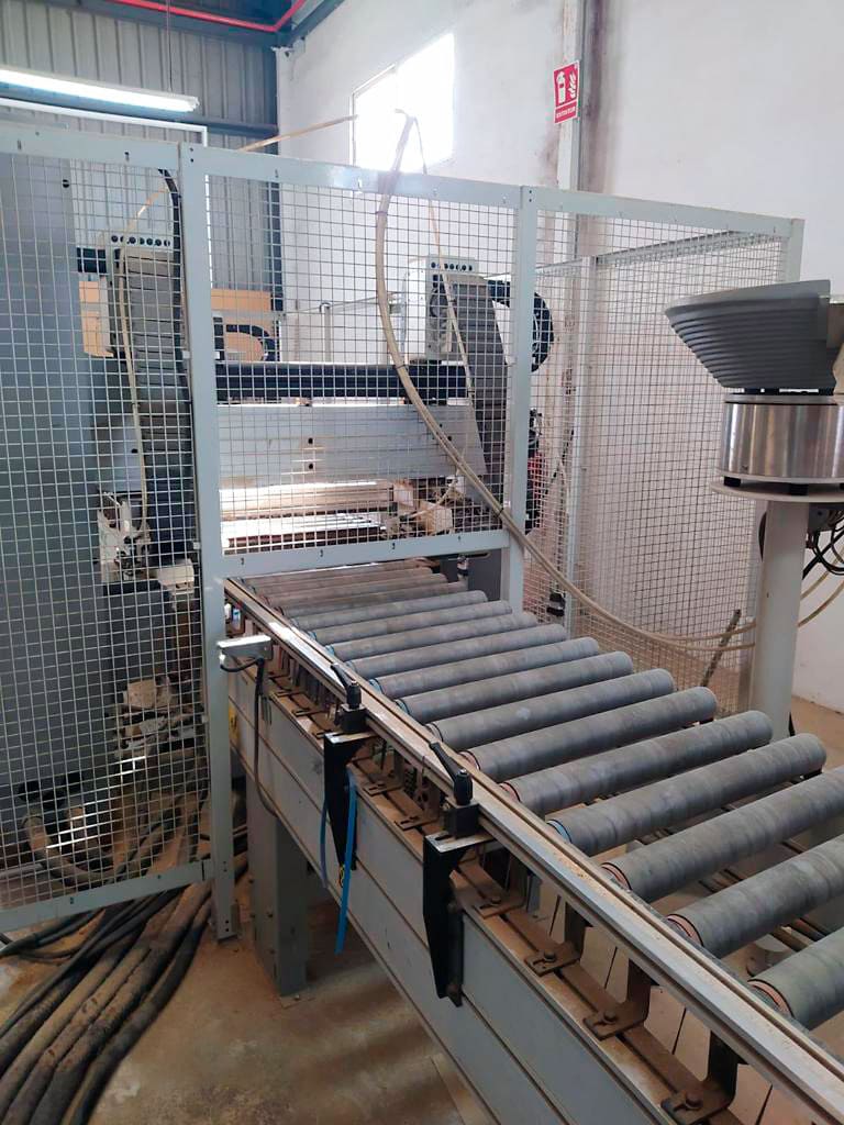 Usado Biesse Comil Insider KT2 - Centros de mecanizado CNC - 2002