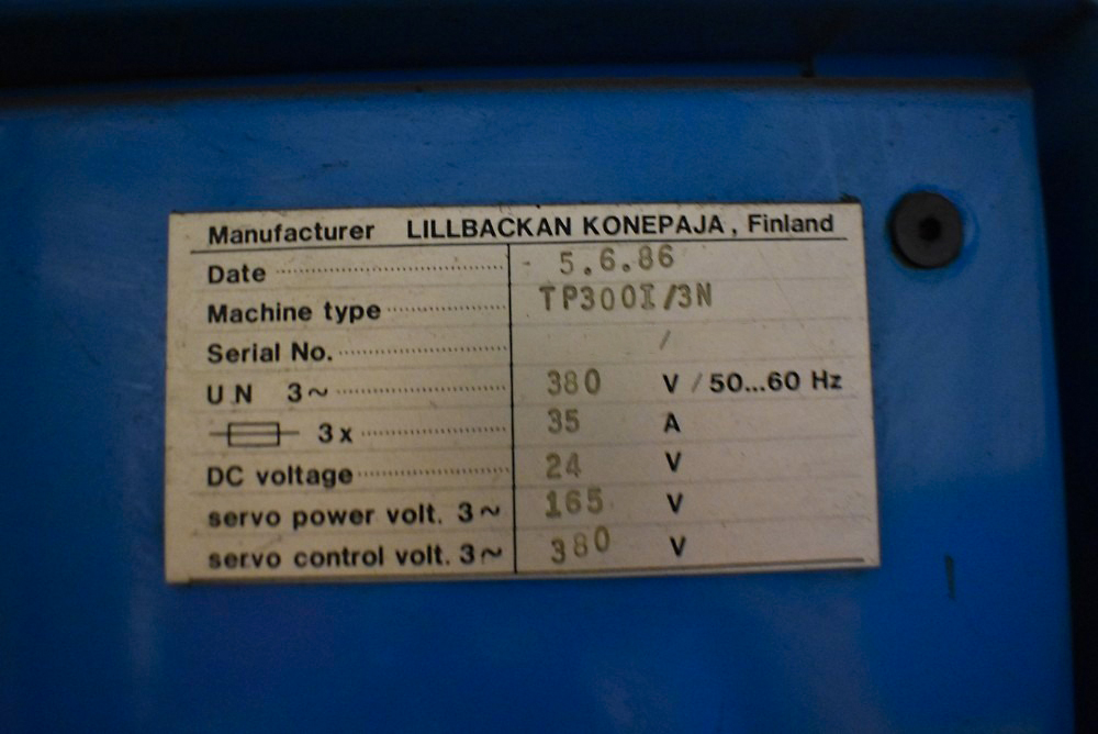 Usado Finn-Power TP 300 - Máquina de Perforación - 1986