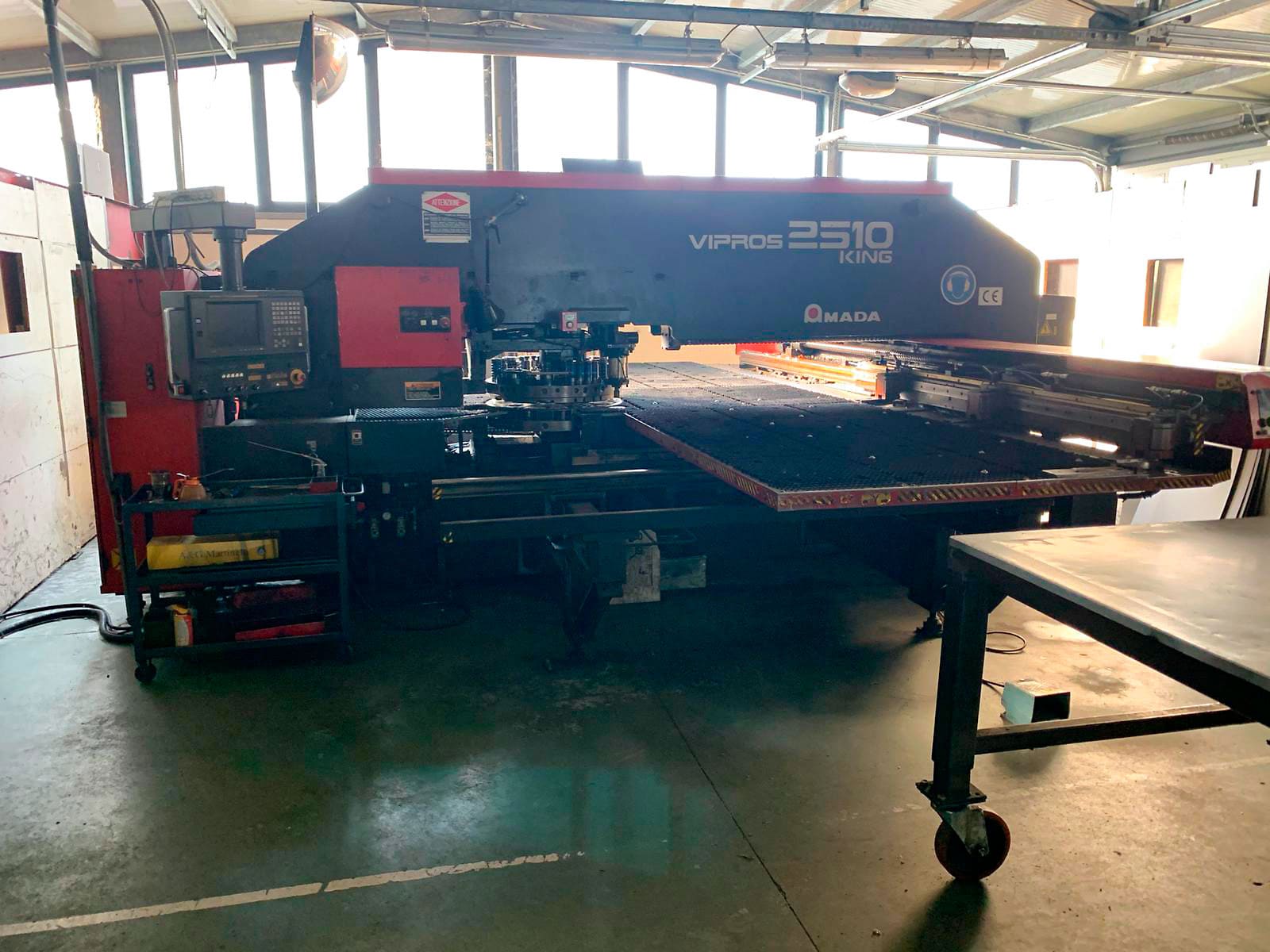 Gebruikt Amada Vipros 2510K - Ponsmachine - 1998