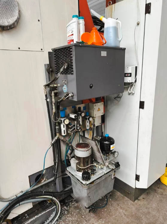 Used Matec 30L - Vertical Machining Center - 2000