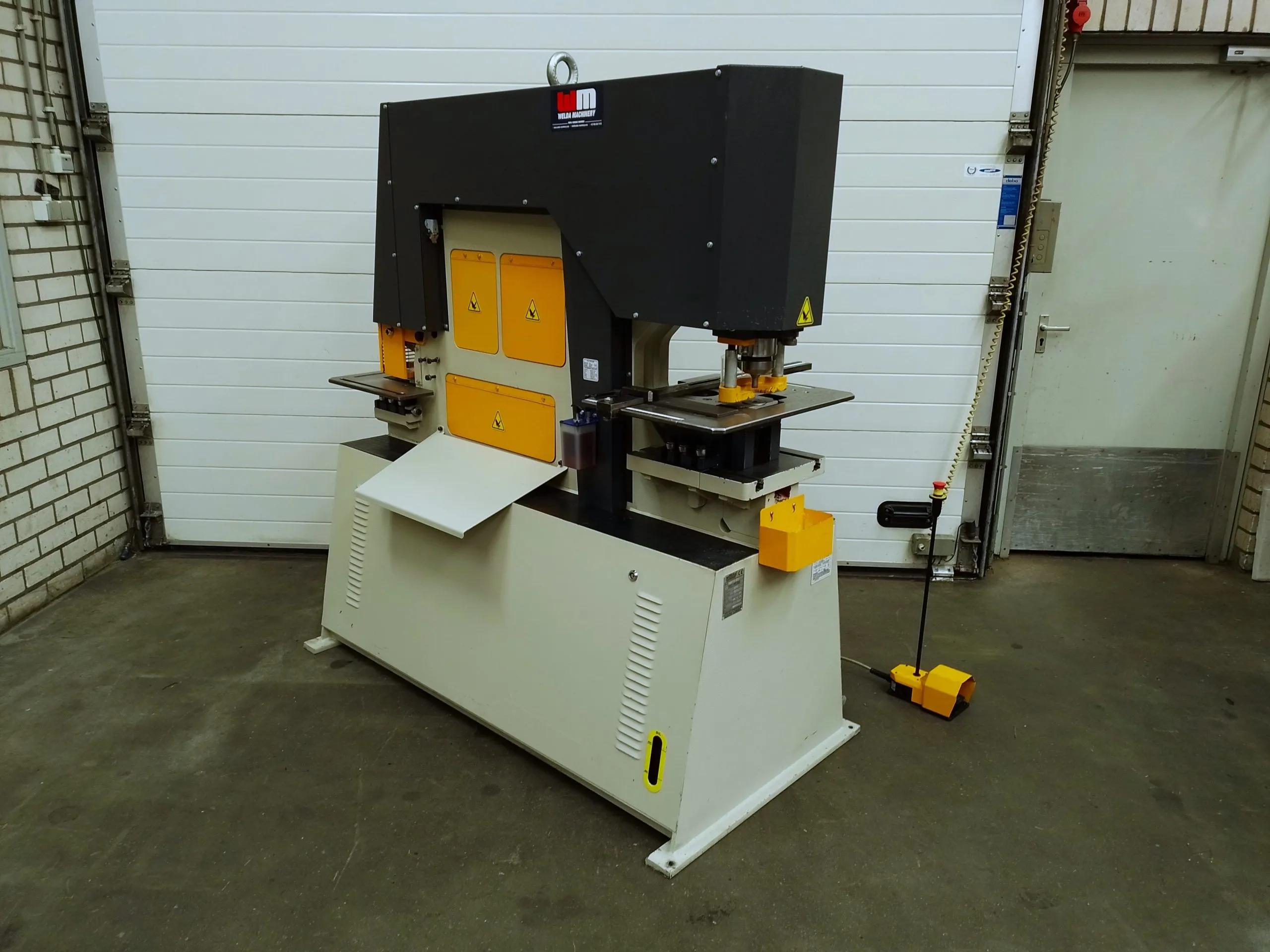 Usado Máquina perforadora Sahinler HKM 85 I 2019