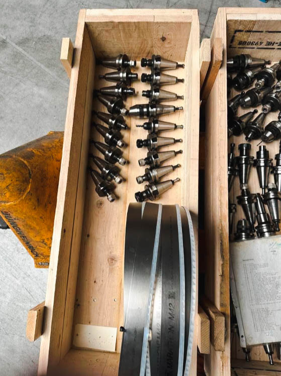 Used Victor Vcenter-80 - Vertical Machining Center