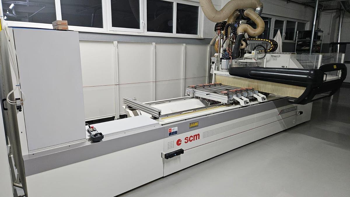 Used SCM Tech Z25 I CNC Machining Center I 2007