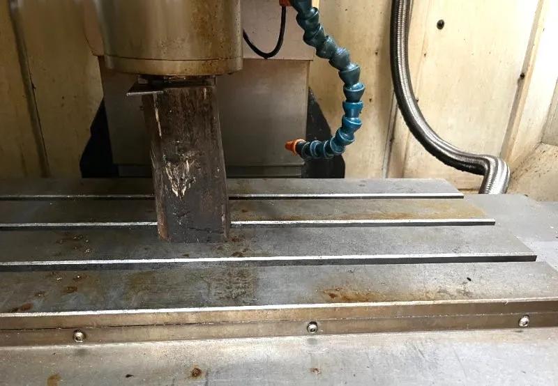 Used Harris XH-7132A I Vertical Machining Center