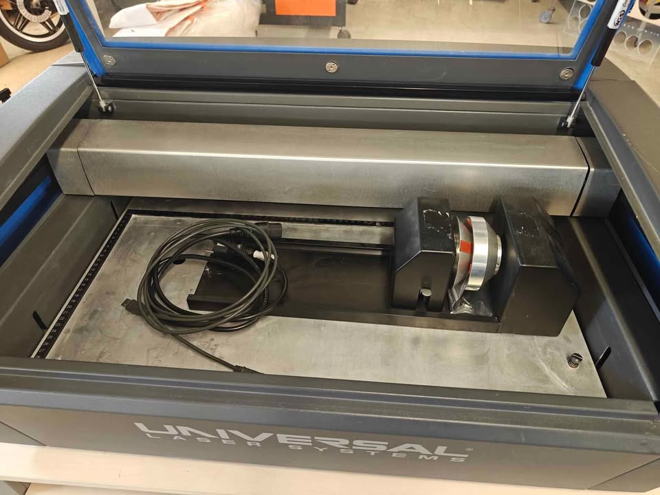 Used Universal Laser VLS3.50 I Laser Engraving I 2016