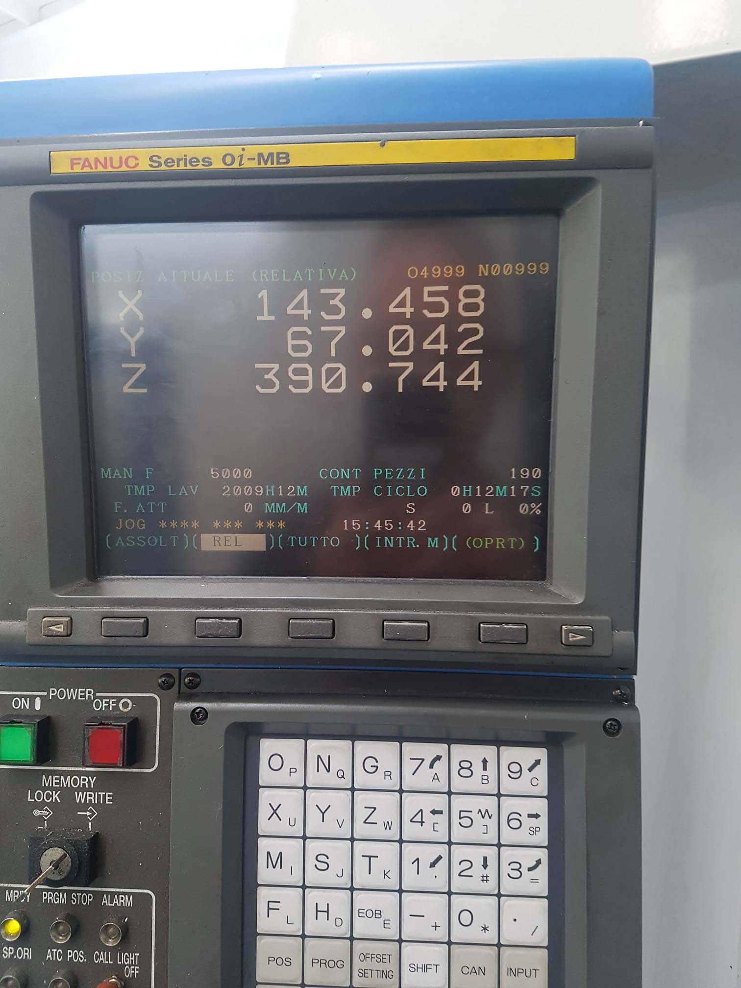 Gebruikt KIA Center V25 - Verticaal bewerkingscentrum - 2005