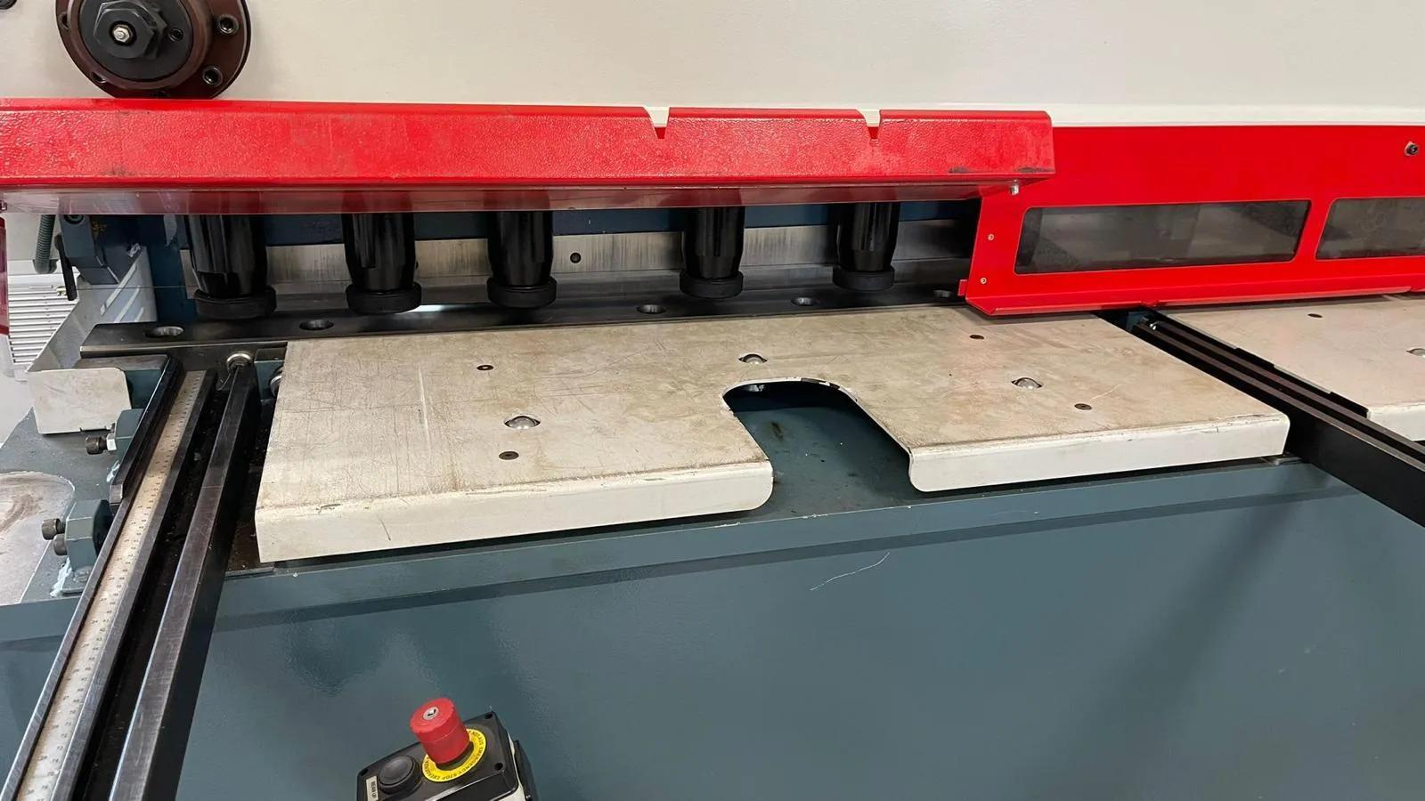 Gebruikt Durma VS 3006 I Guillotine Shear